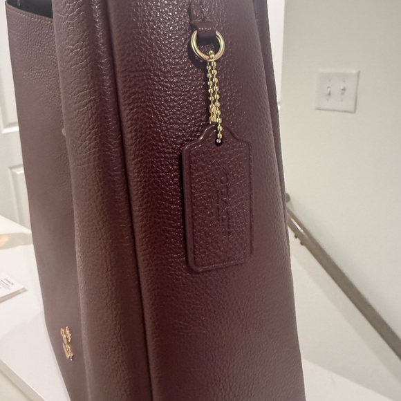 Hadley Large Shoulder Bag - Picture 6 of 17